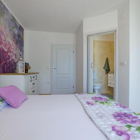Apartmani Olea Krk 克尔克 外观 照片