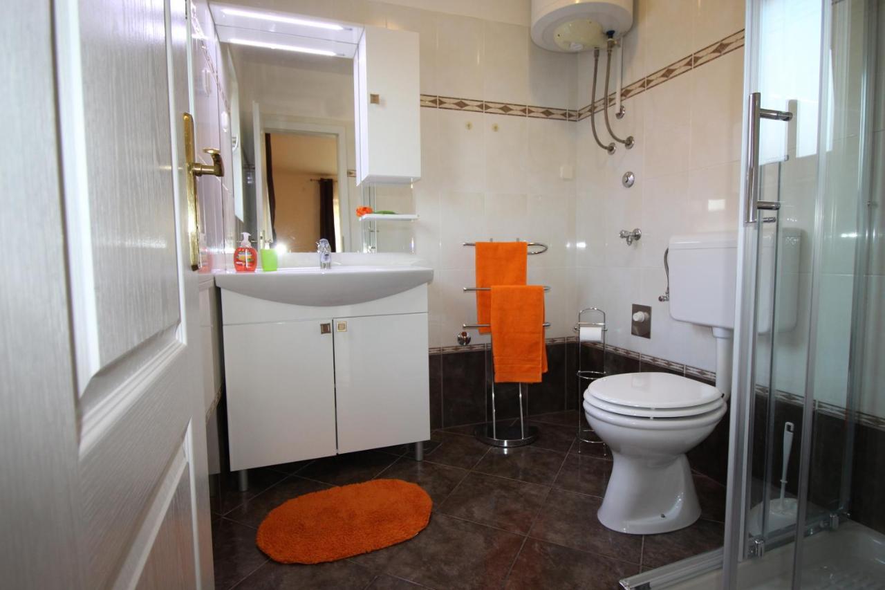 Apartmani Olea Krk 克尔克 外观 照片