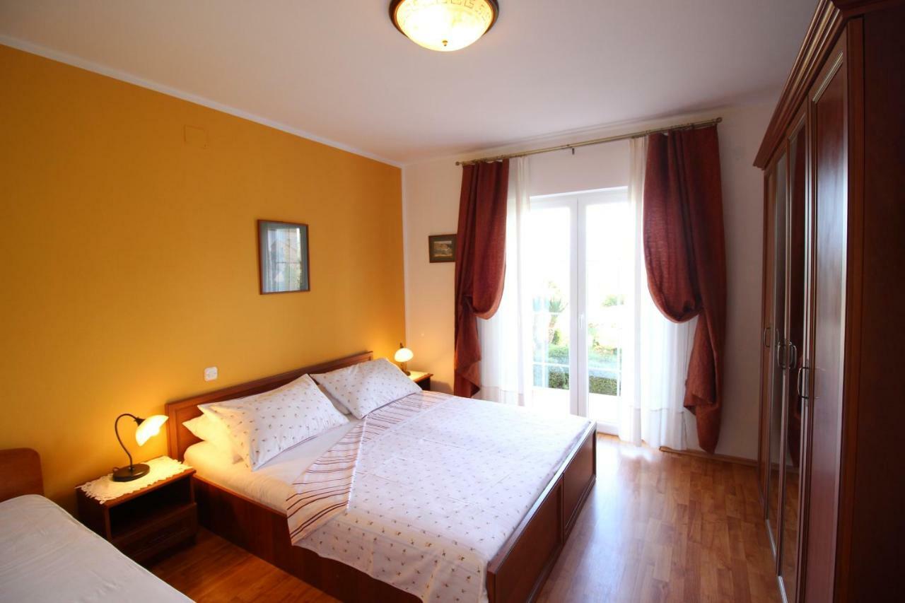 Apartmani Olea Krk 克尔克 外观 照片
