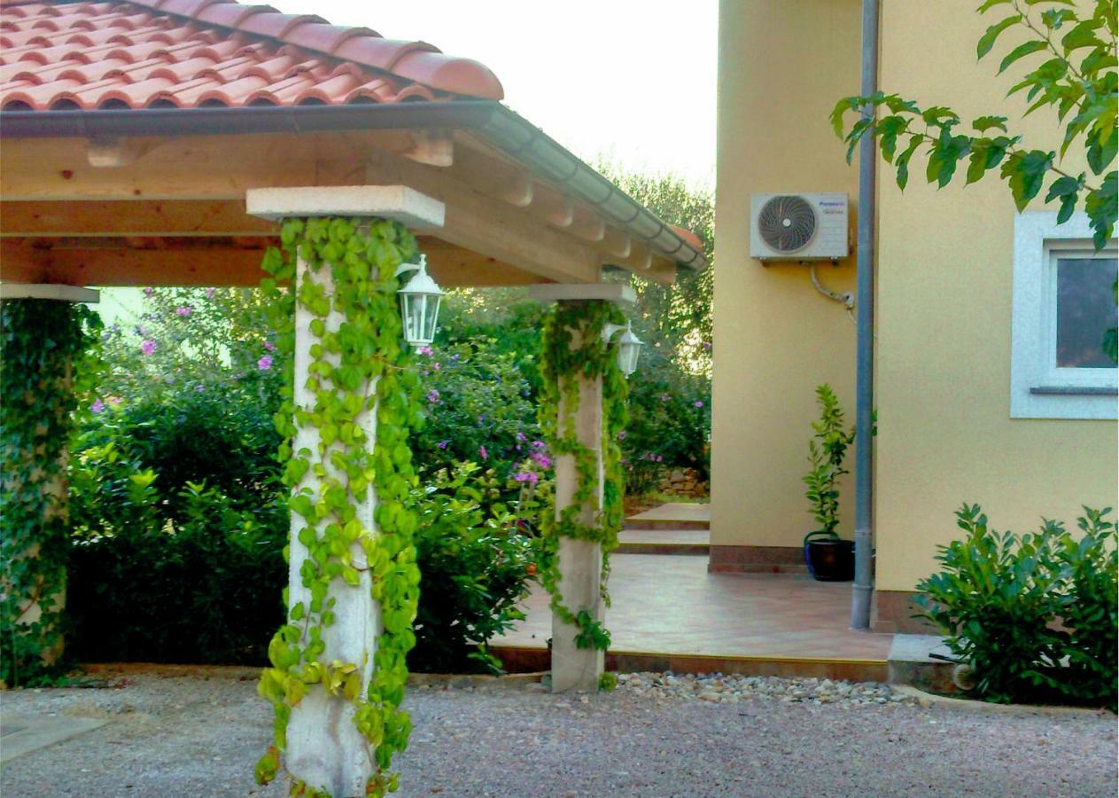 Apartmani Olea Krk 克尔克 外观 照片