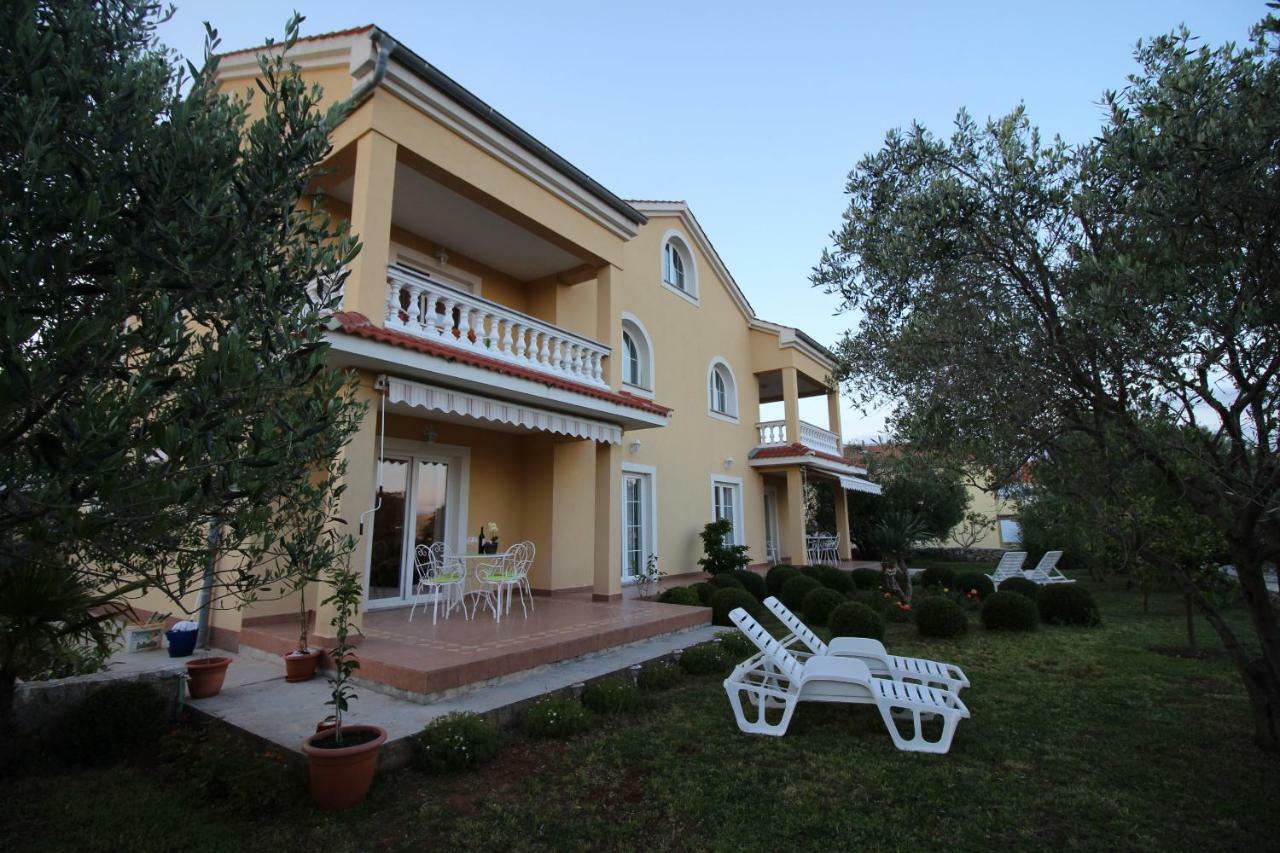 Apartmani Olea Krk 克尔克 外观 照片