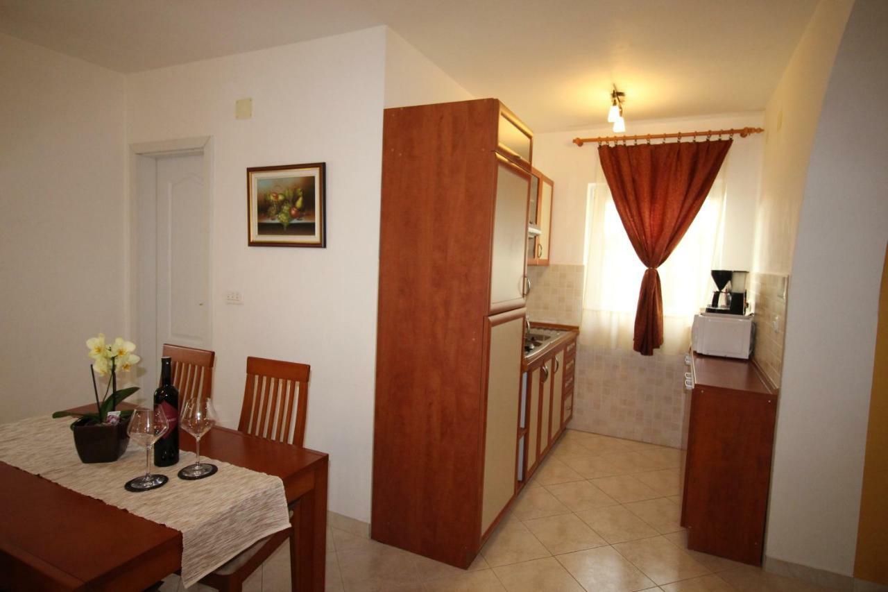 Apartmani Olea Krk 克尔克 外观 照片