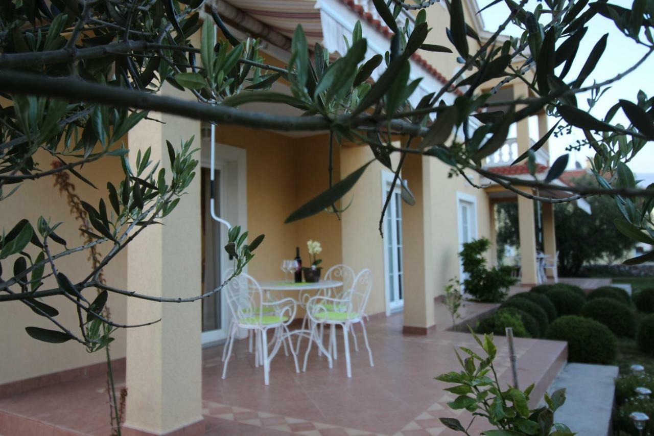 Apartmani Olea Krk 克尔克 外观 照片
