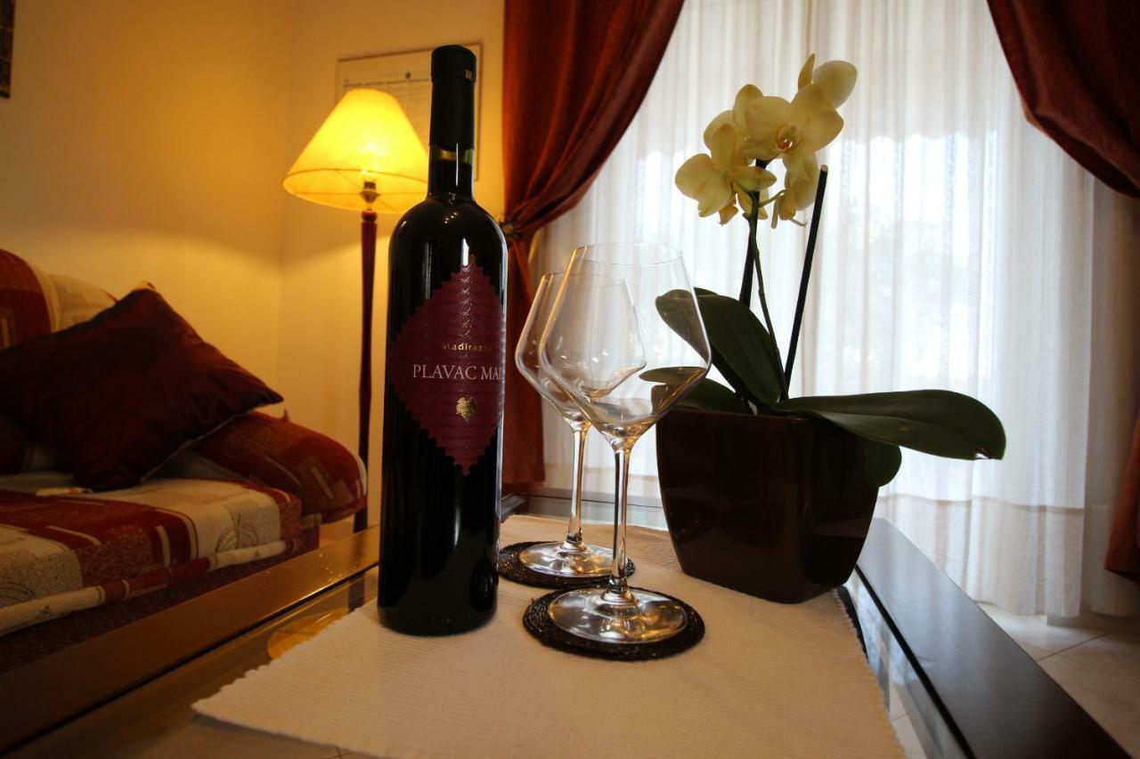 Apartmani Olea Krk 克尔克 外观 照片